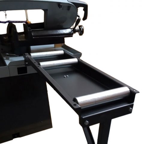 Kommersiell FEMI materialbord med stålrullar FE-326 pressmaskin med rullar och utmatningsbricka.